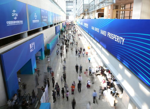 服貿會展區(qū)人氣旺